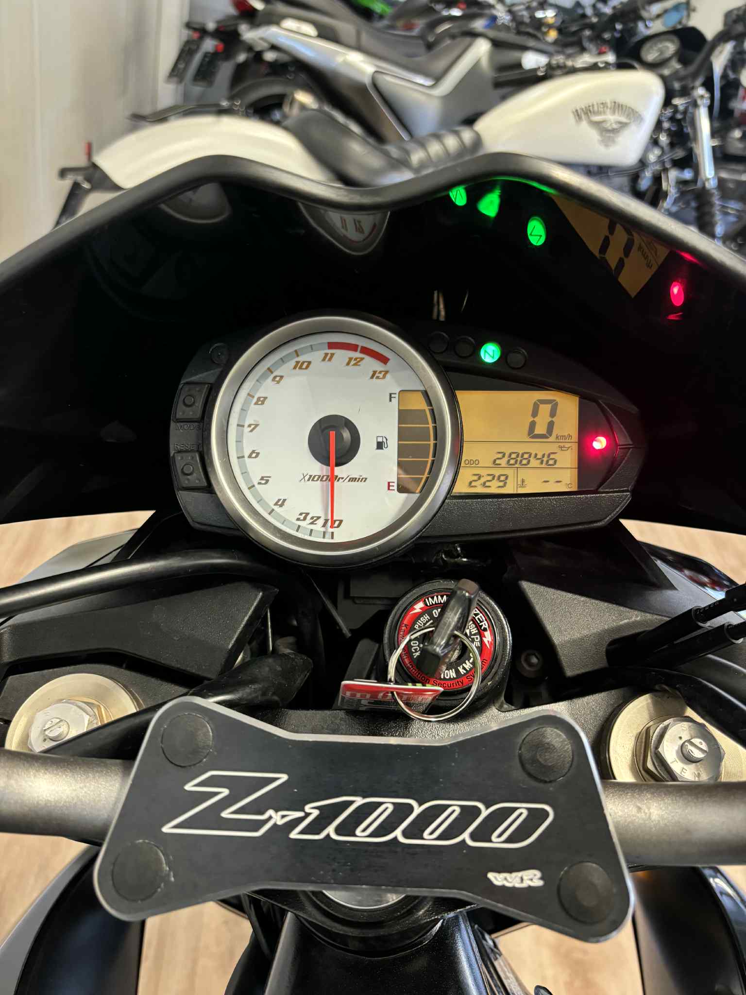 Kawasaki z 1000 – Image 4