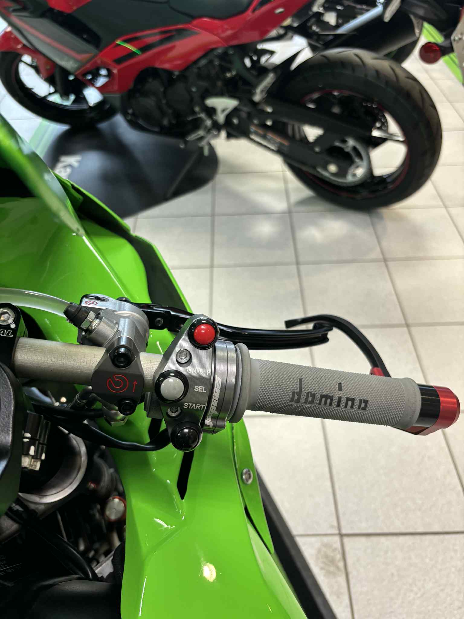 Kawasaki zx10r piste – Image 8