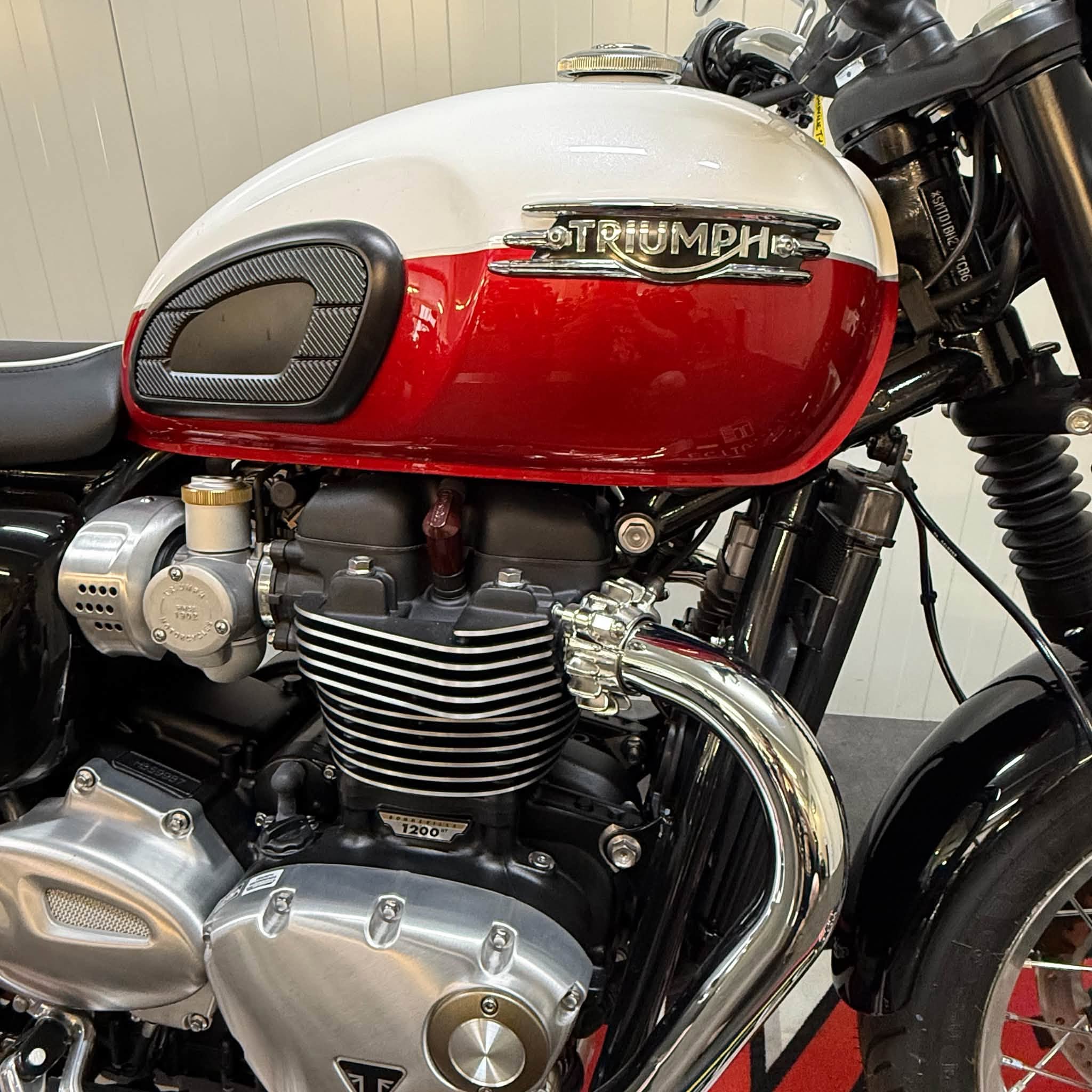 Triumph Bonneville T120 – Image 5