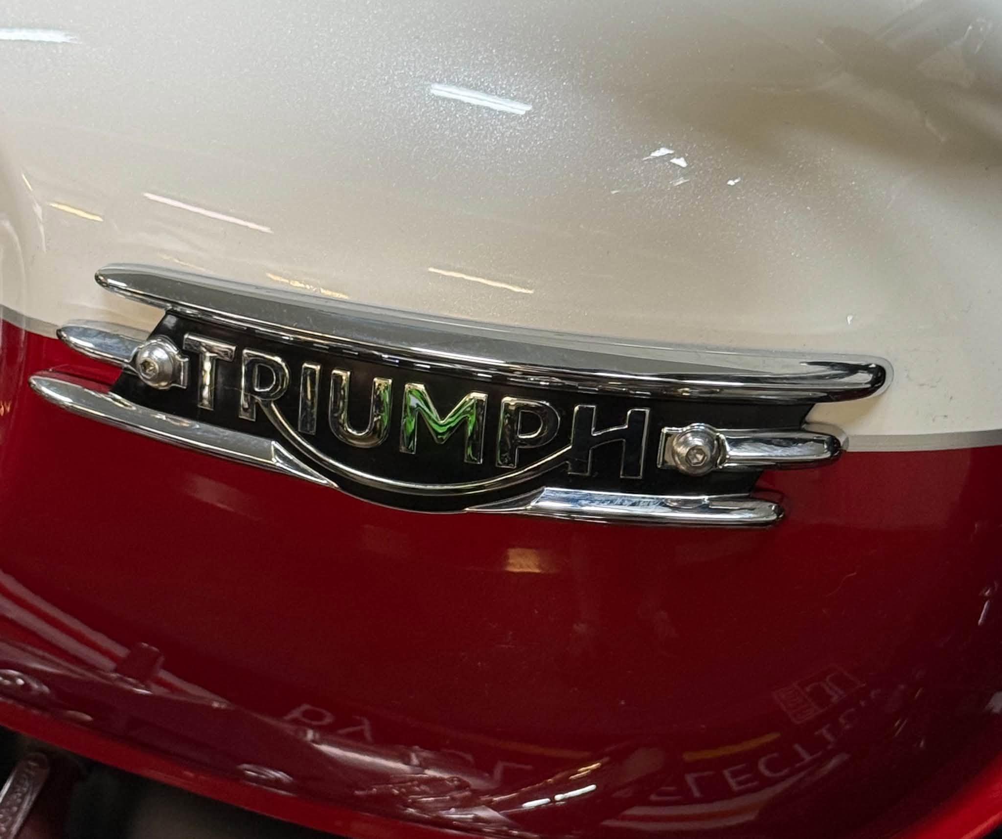 Triumph Bonneville T120 – Image 4