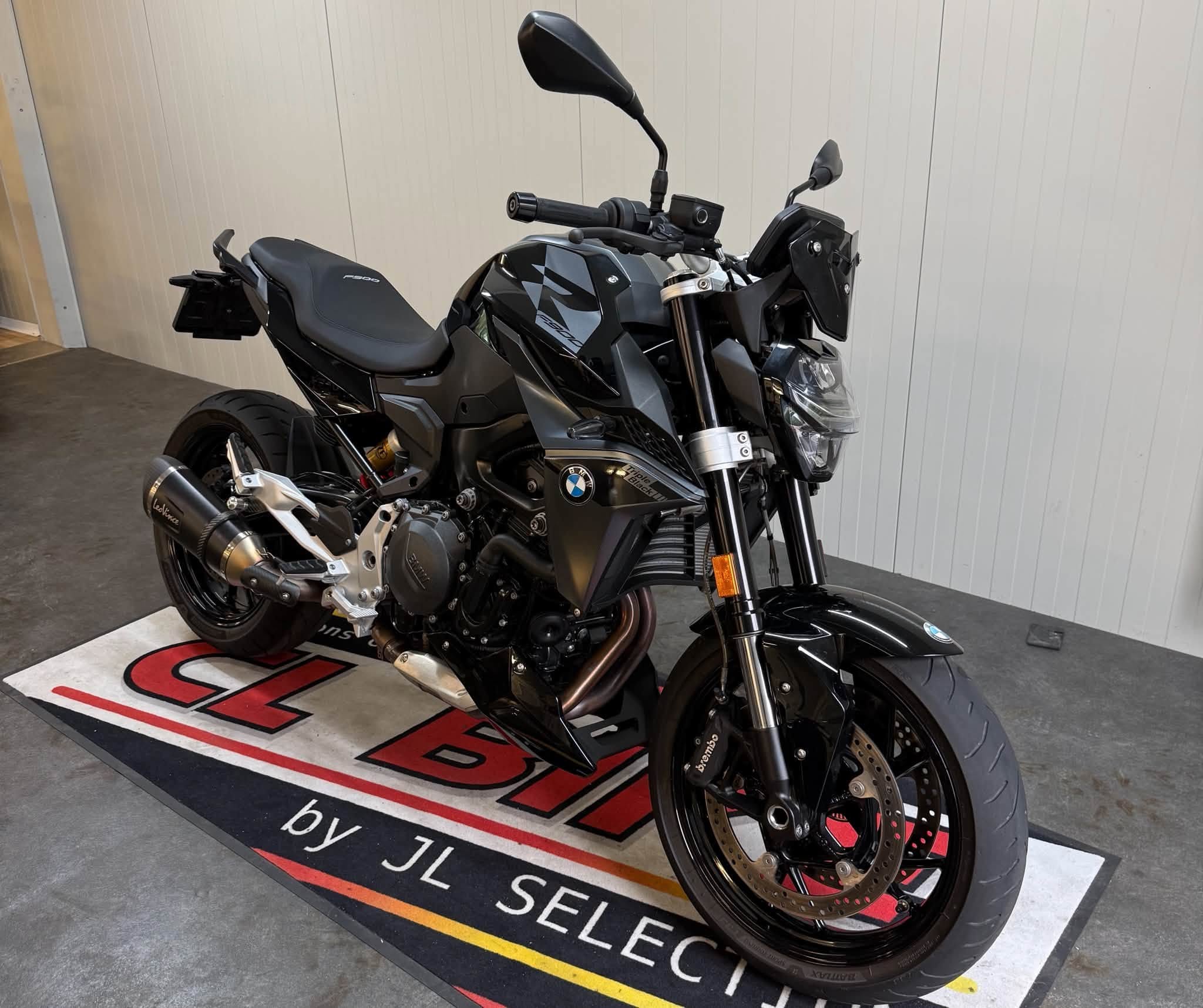BMW F900R Triple Black – Image 2