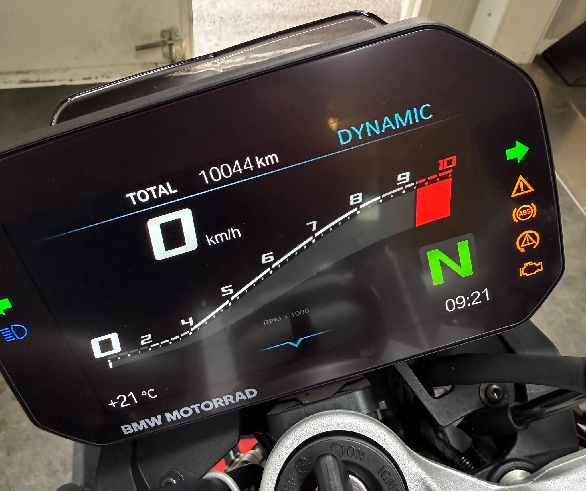 BMW F900R Triple Black – Image 8