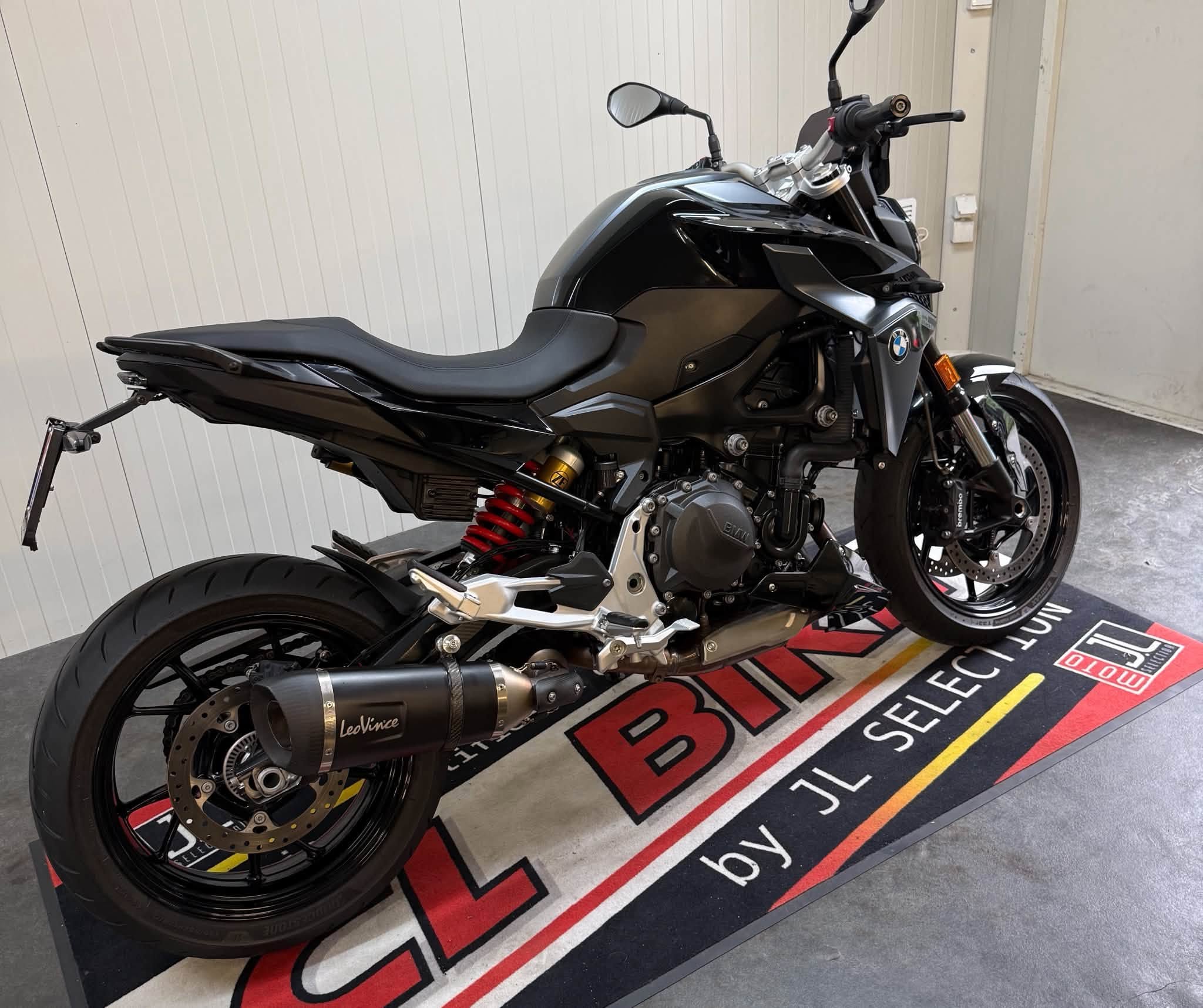 BMW F900R Triple Black – Image 3